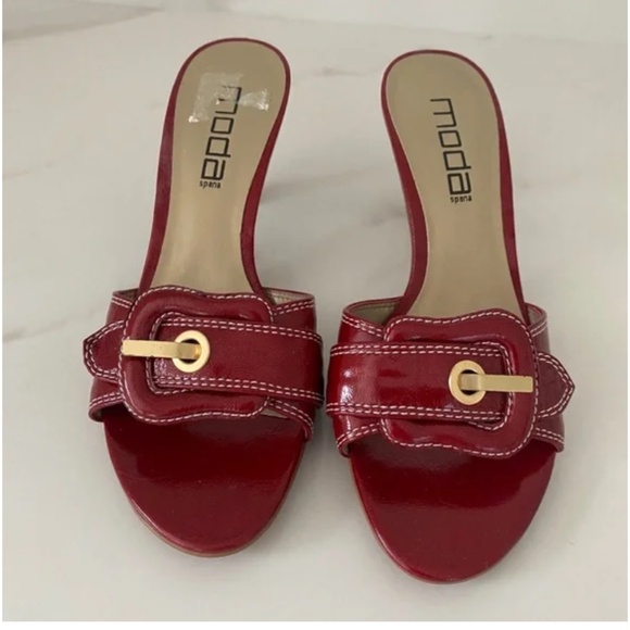 Moda Shoes - Red Kitten Heels Shoes